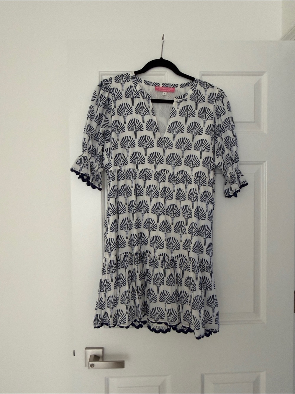 Preppy Girl Palm Beach Lightweight White and Navy Patterned Women’s Dress Small